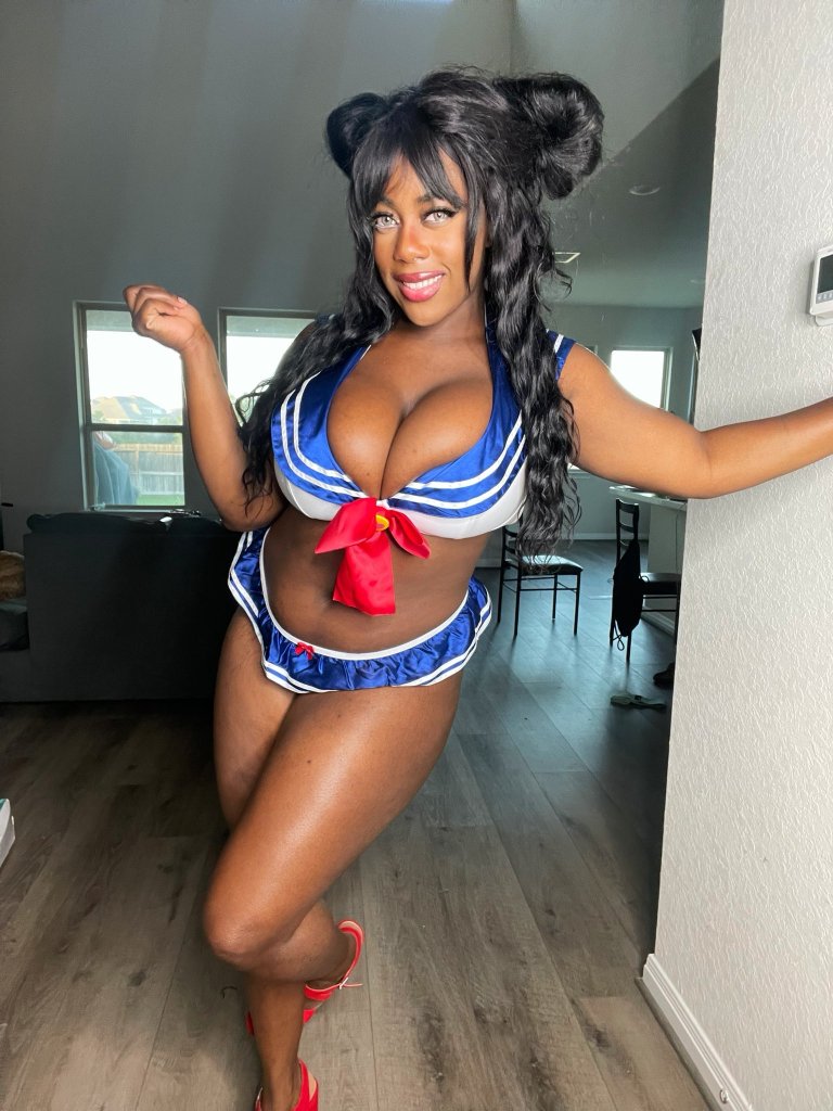 VipPandavii aka Amber Noire aka VIP Panda